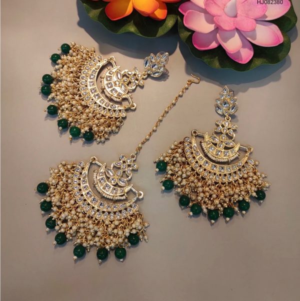 Gold Plated Kundan & Pearl Earrings With Maangtikka